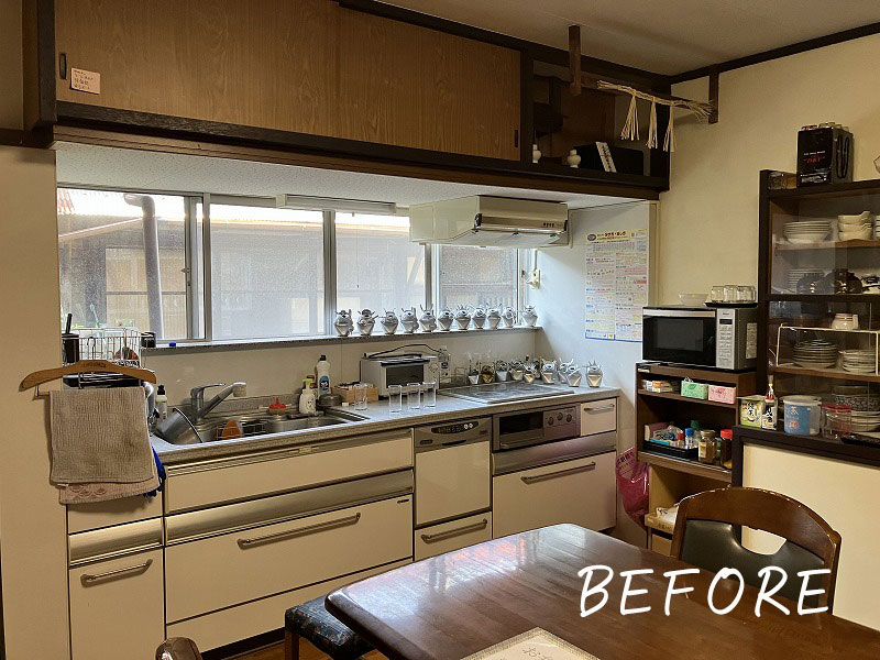 新築・注文住宅・リフォームなら鳥取県米子市の地元工務店、小田原工務店にお任せください。大規模リフォームの家K様邸、リフォーム前のキッチン。