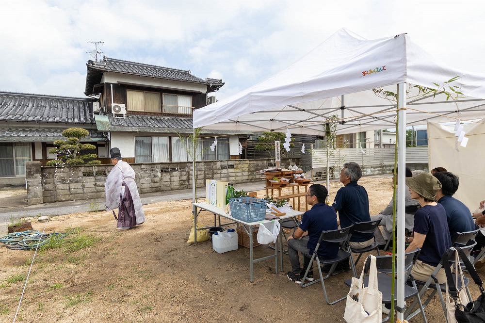 地鎮祭 土地の四隅をお清め