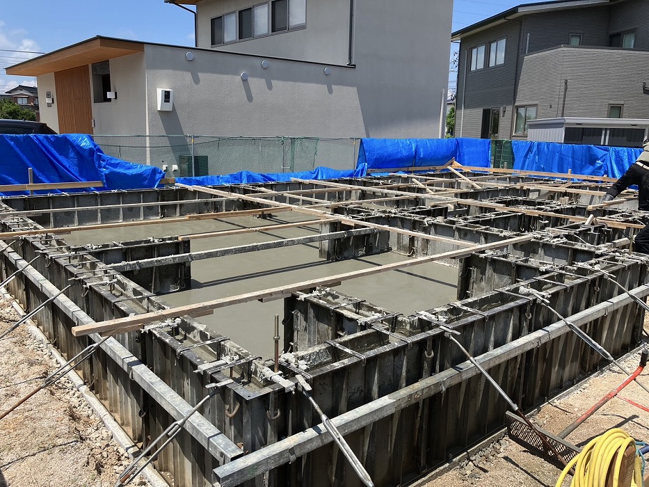 基礎工事_ベタ基礎一体打ち工法
