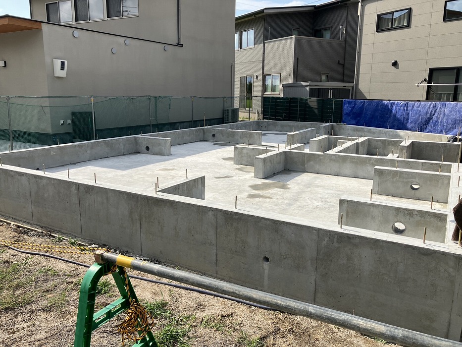 基礎工事_ベタ基礎一体打ち工法