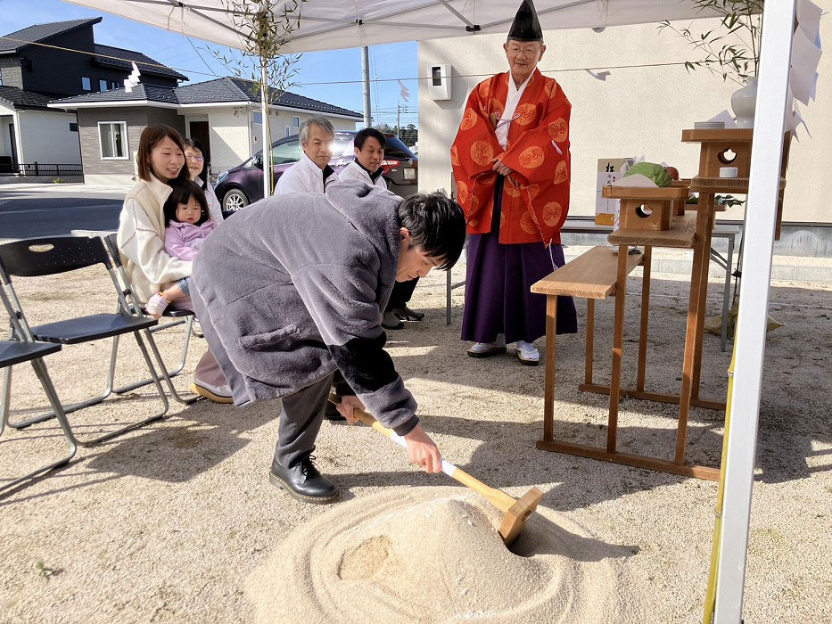 地鎮祭_鍬入れ