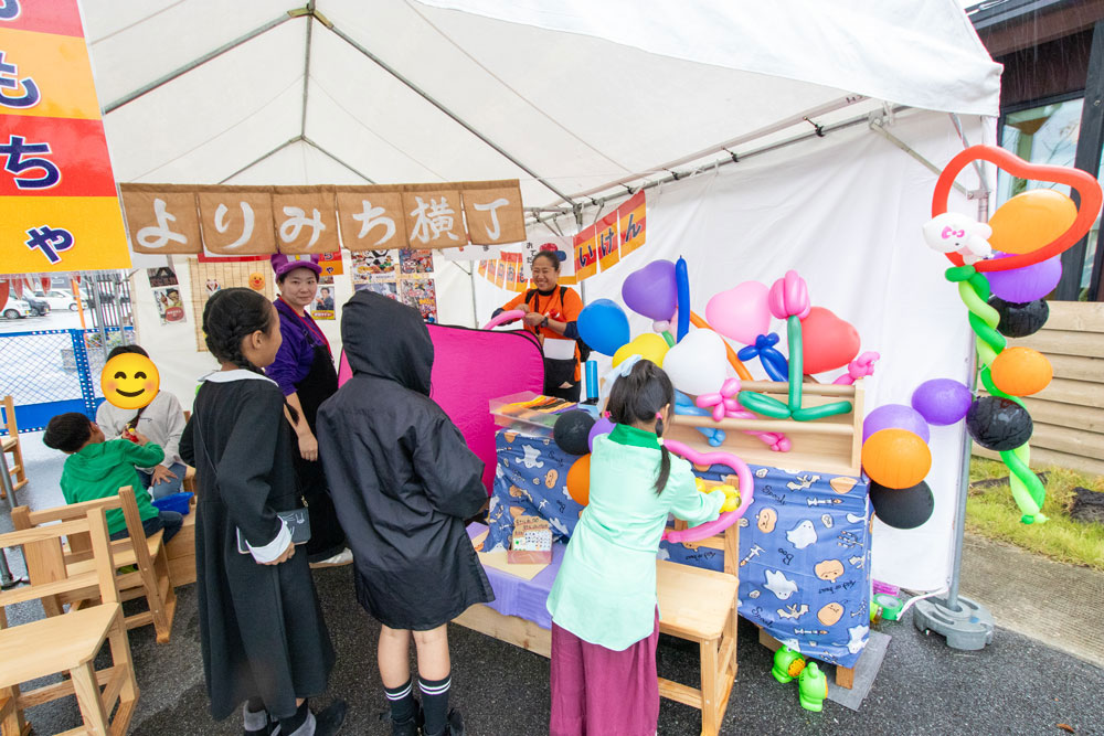 新築・注文住宅・リフォームなら鳥取県米子市の地元工務店、小田原工務店にお任せください。第27回お客様感謝祭のバルーンの画像