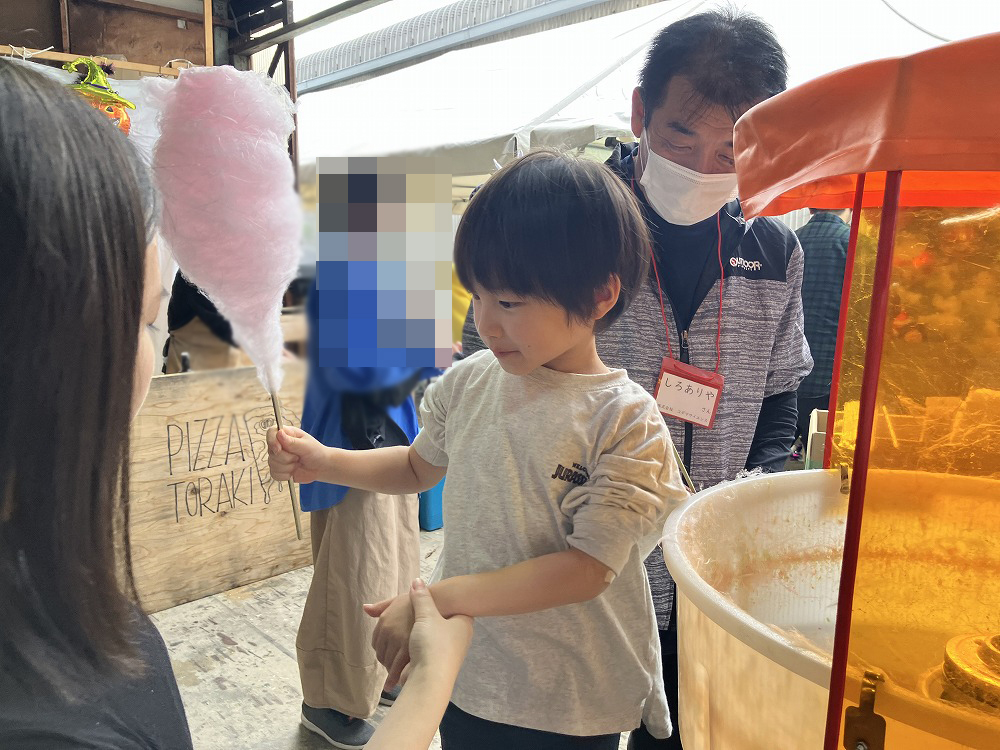 新築・注文住宅・リフォームなら鳥取県米子市の地元工務店、小田原工務店にお任せください。第27回お客様感謝祭の綿あめの画像