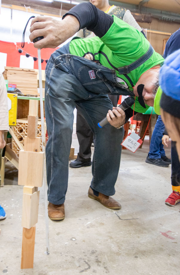 新築・注文住宅・リフォームなら鳥取県米子市の地元工務店、小田原工務店にお任せください。第27回お客様感謝祭の計測の画像