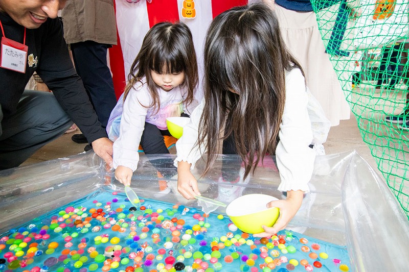 新築・注文住宅・リフォームなら鳥取県米子市の地元工務店、小田原工務店にお任せください。第27回お客様感謝祭のボールすくいの画像