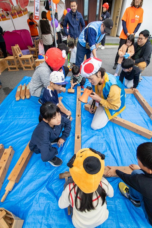 新築・注文住宅・リフォームなら鳥取県米子市の地元工務店、小田原工務店にお任せください。第27回お客様感謝祭の子供上棟の画像